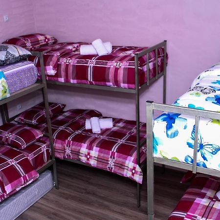 Bee Lucky Hostel And Tours Ереван Экстерьер фото