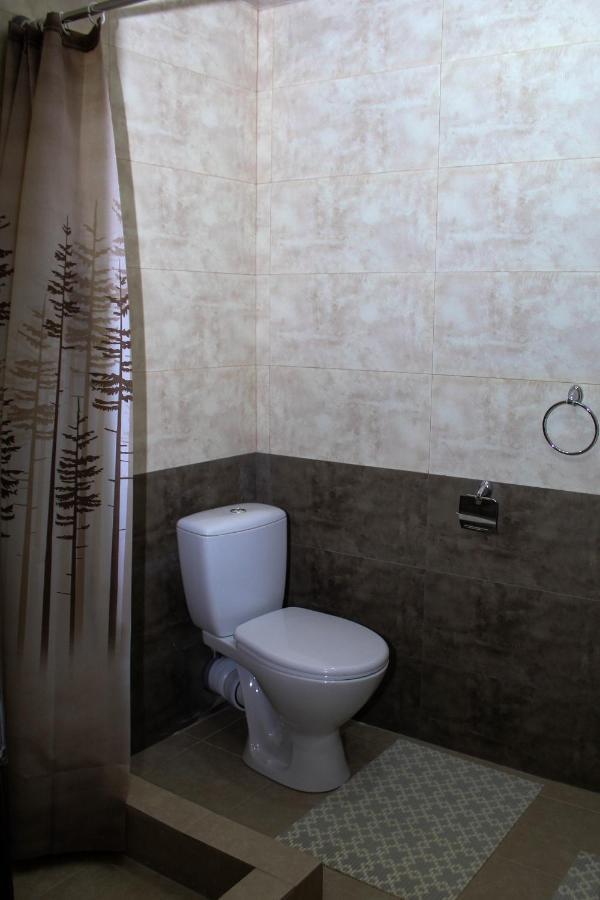 Bee Lucky Hostel And Tours Ереван Экстерьер фото